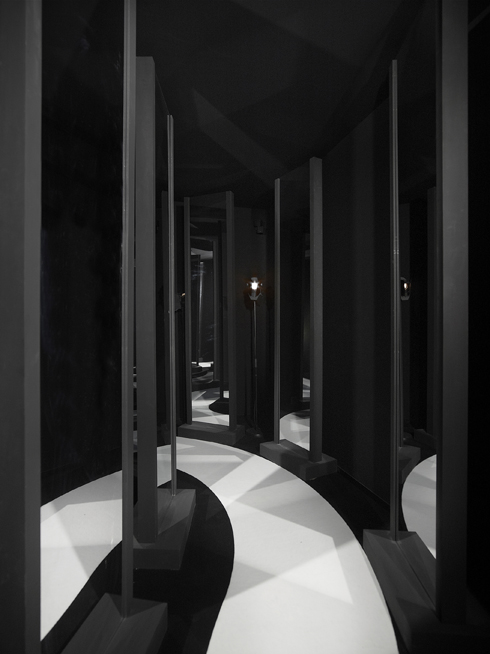 제3실_반사 (Reflections)-----