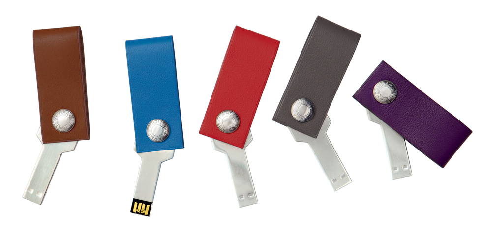 8 GB USB flash drives in Barenia calfskin or Swift calfskin