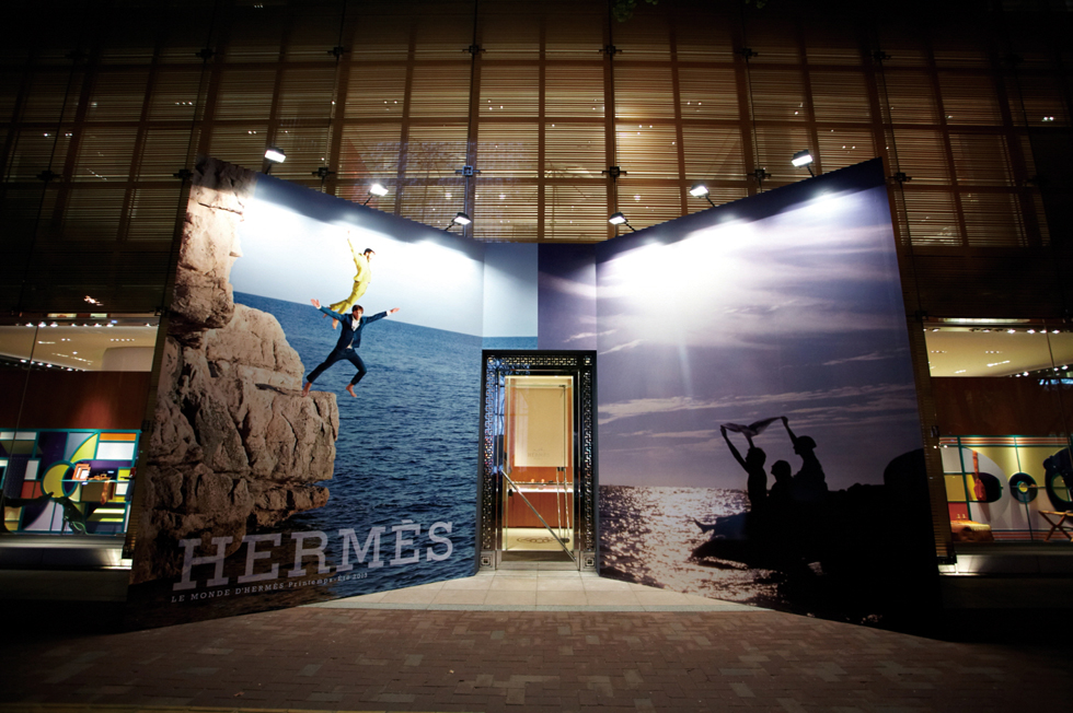 hermes04