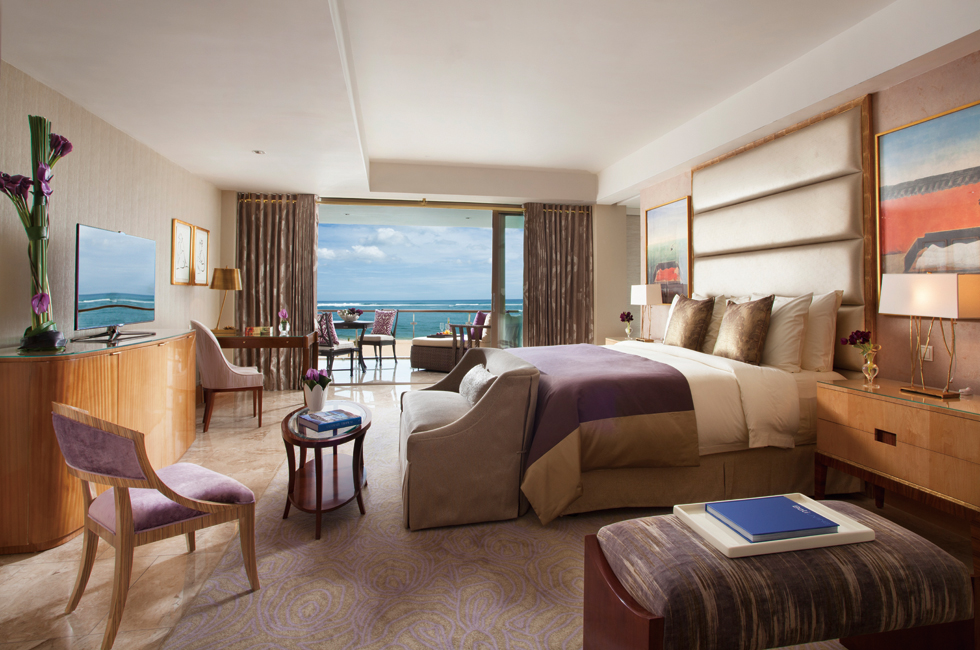 The Baron Suite - Bedroom (purple)