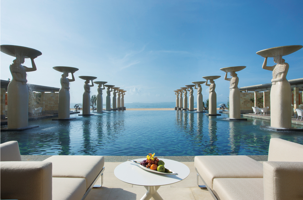 The Mulia - The Oasis Pool