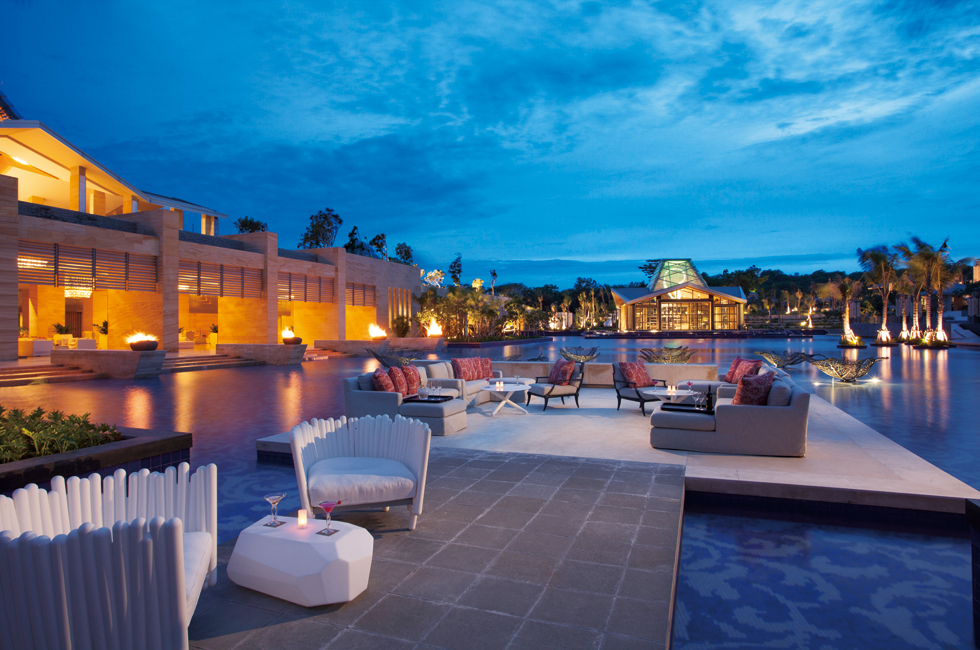 ZJ_s Bar &_ Lounge - Outdoor Area