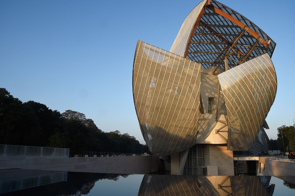 Louis Vuitton : Outside Arrivals - Paris Fashion Week Womenswear Spring/Summer 2015