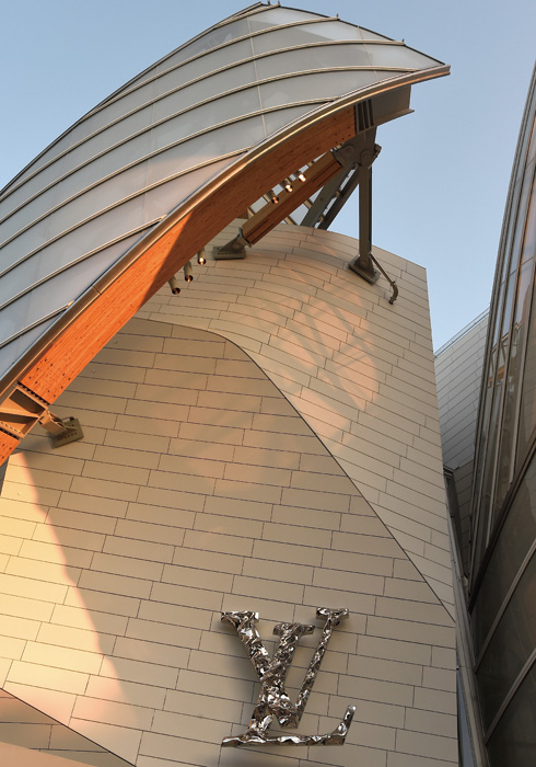 Louis Vuitton : Outside Arrivals - Paris Fashion Week Womenswear Spring/Summer 2015