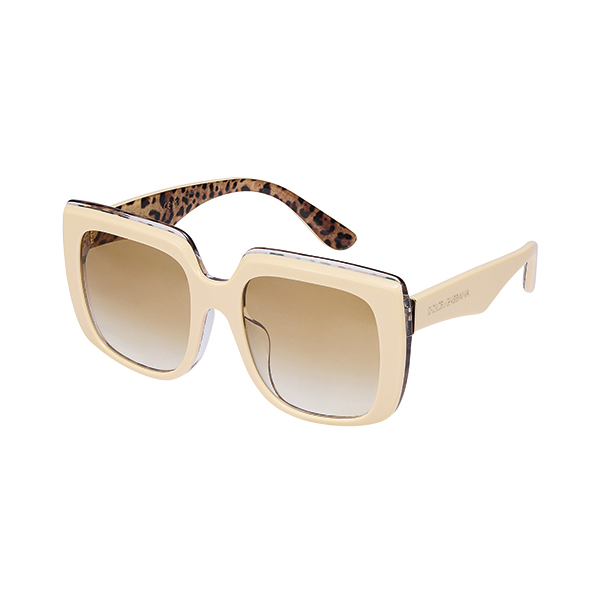 돌체앤가바나 by 에실로 룩소티카